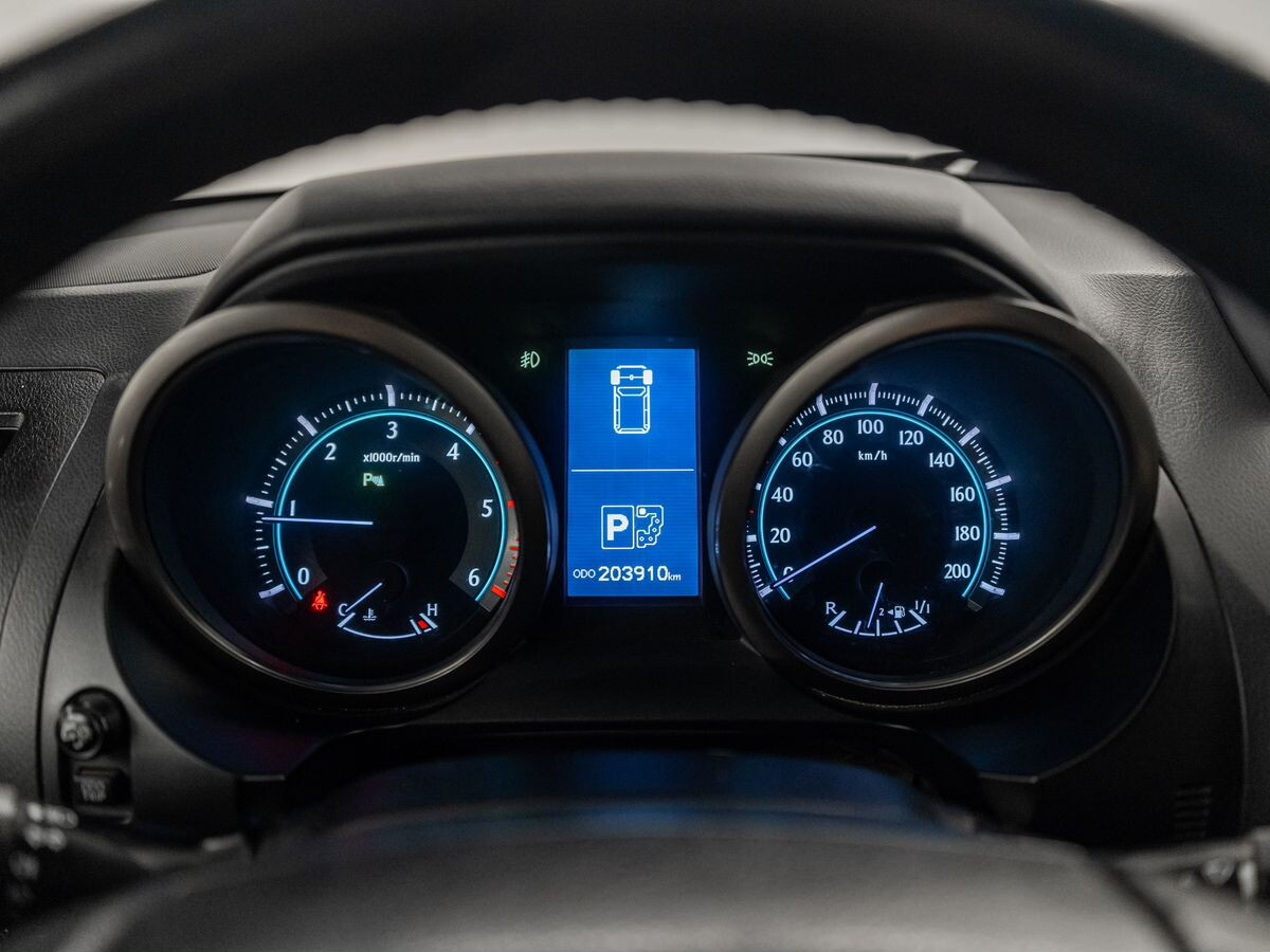 Toyota Land Cruiser Prado 2011 - фото автомобиля