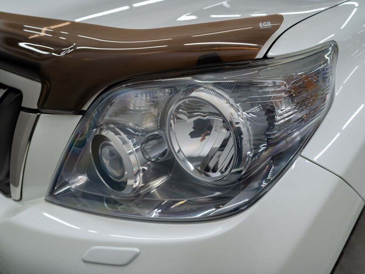 Toyota Land Cruiser Prado 2011 - фото автомобиля