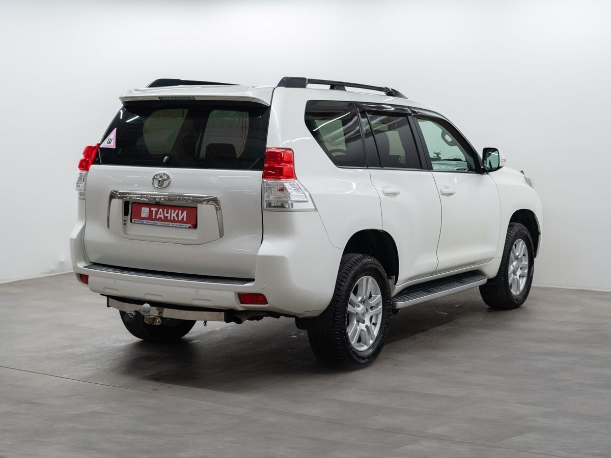 Toyota Land Cruiser Prado 2011 - фото автомобиля