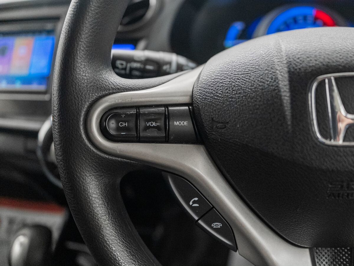 Honda Insight 2010 - фото автомобиля
