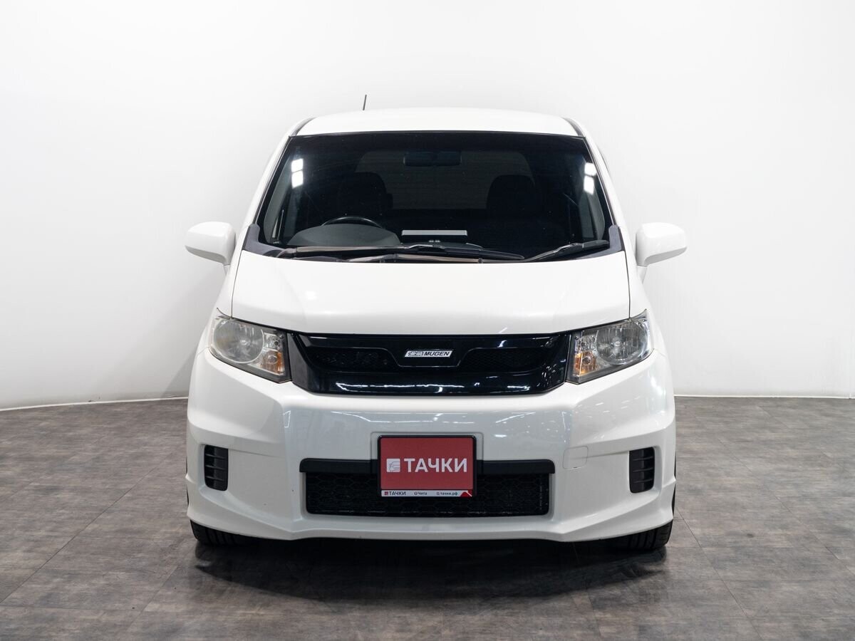 Honda Freed Spike 2010 - фото автомобиля
