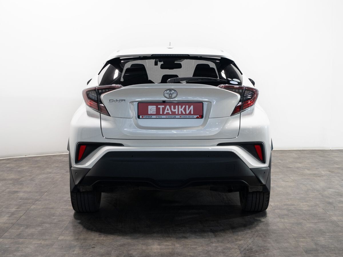 Toyota C-HR 2016 - фото автомобиля