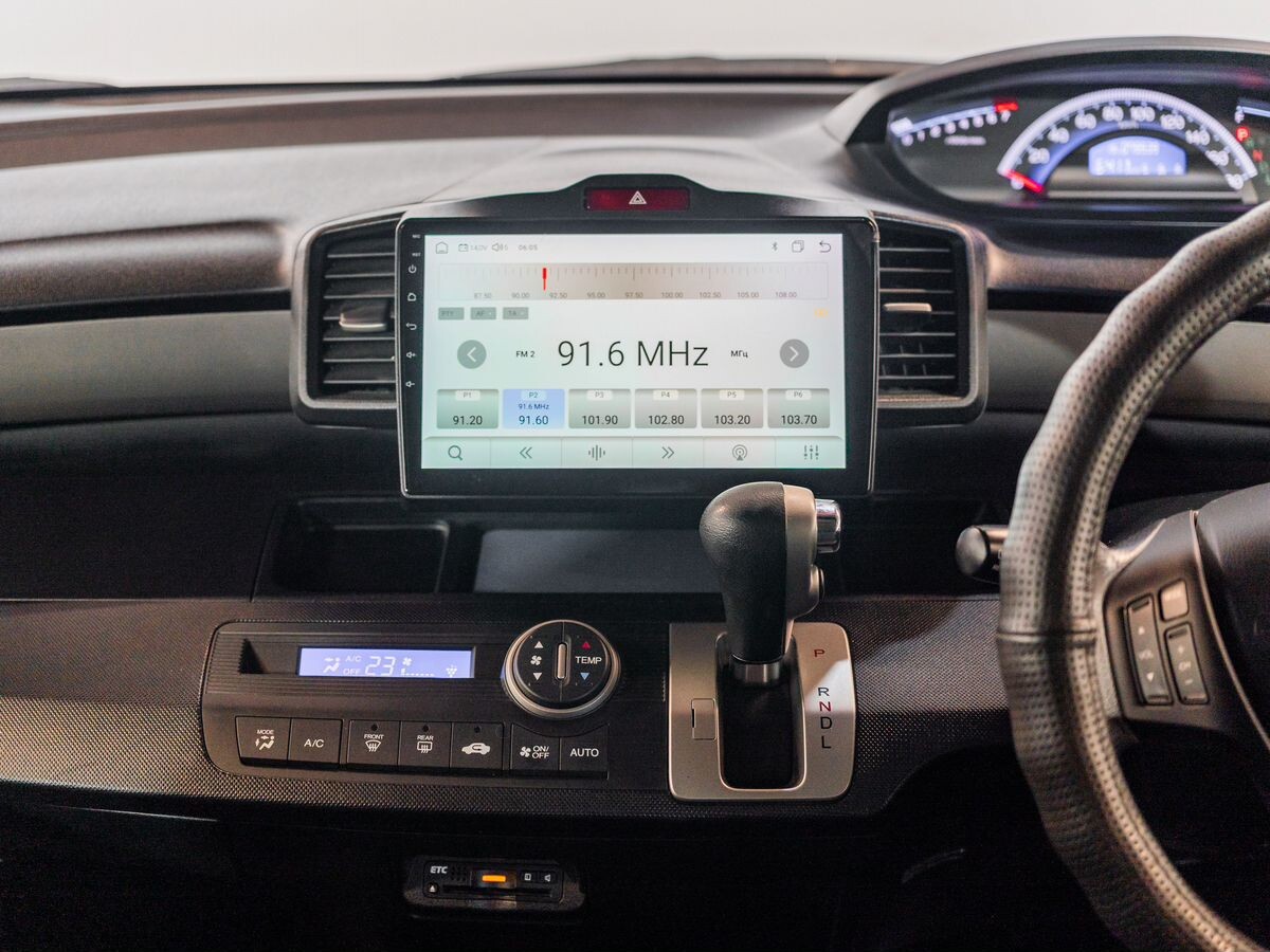 Honda Freed 2014 - фото автомобиля