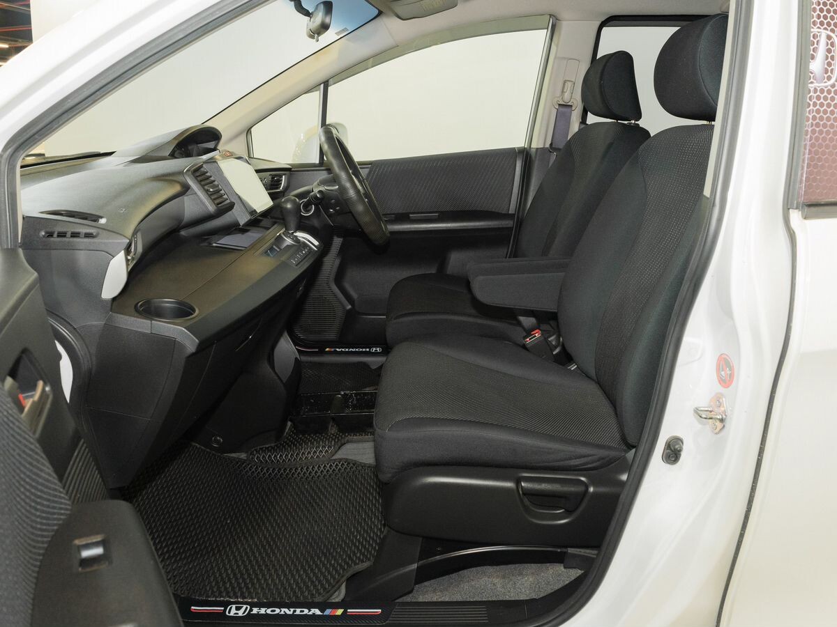 Honda Freed 2014 - фото автомобиля