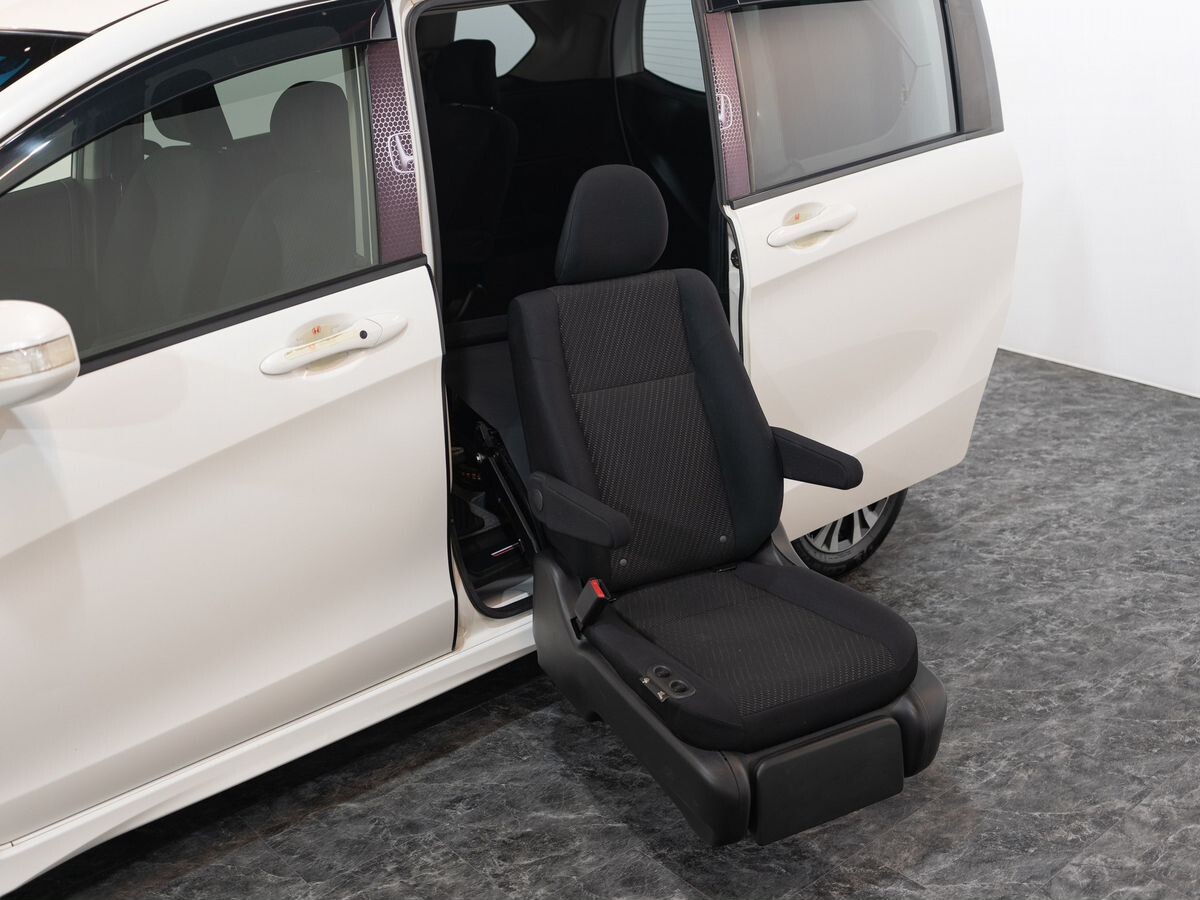 Honda Freed 2014 - фото автомобиля