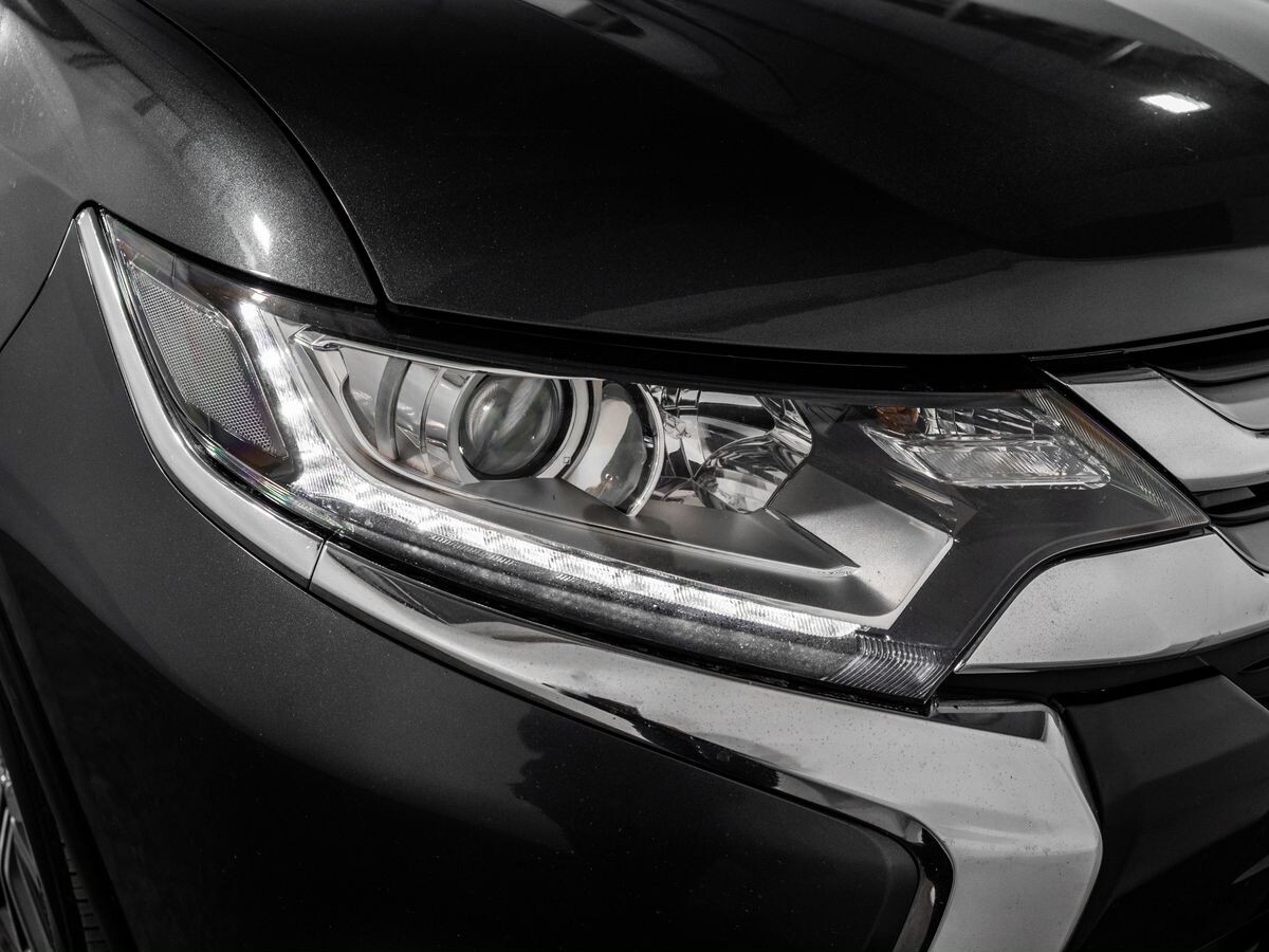 Mitsubishi Outlander 2016 - фото автомобиля