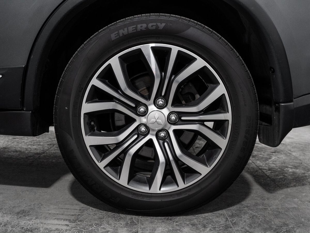 Mitsubishi Outlander 2016 - фото автомобиля