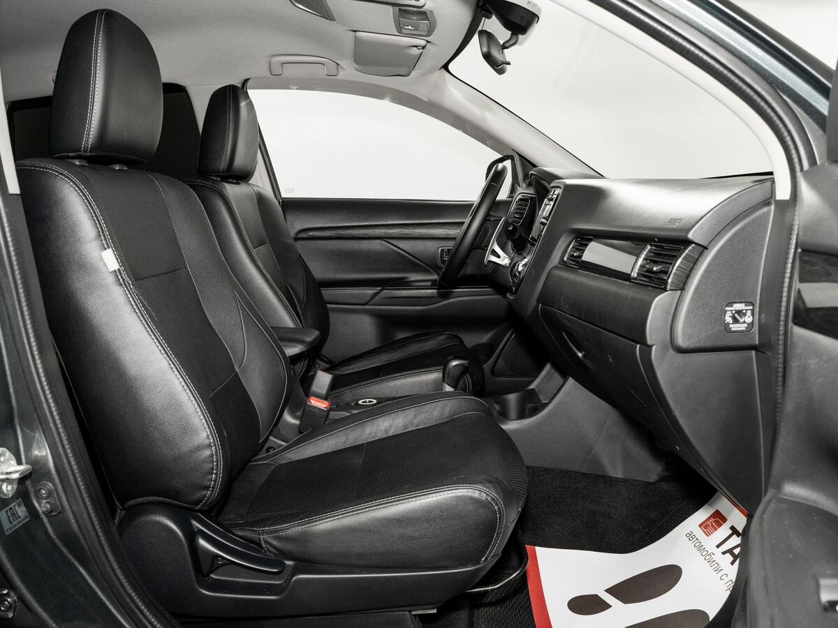 Mitsubishi Outlander 2016 - фото автомобиля