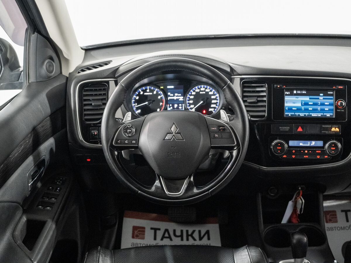 Mitsubishi Outlander 2016 - фото автомобиля