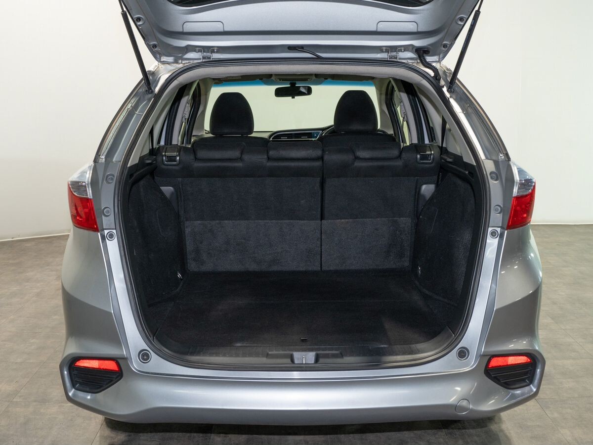 Honda Shuttle 2016 - фото автомобиля