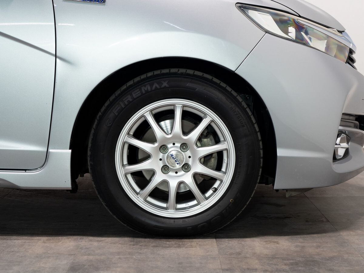 Honda Shuttle 2016 - фото автомобиля