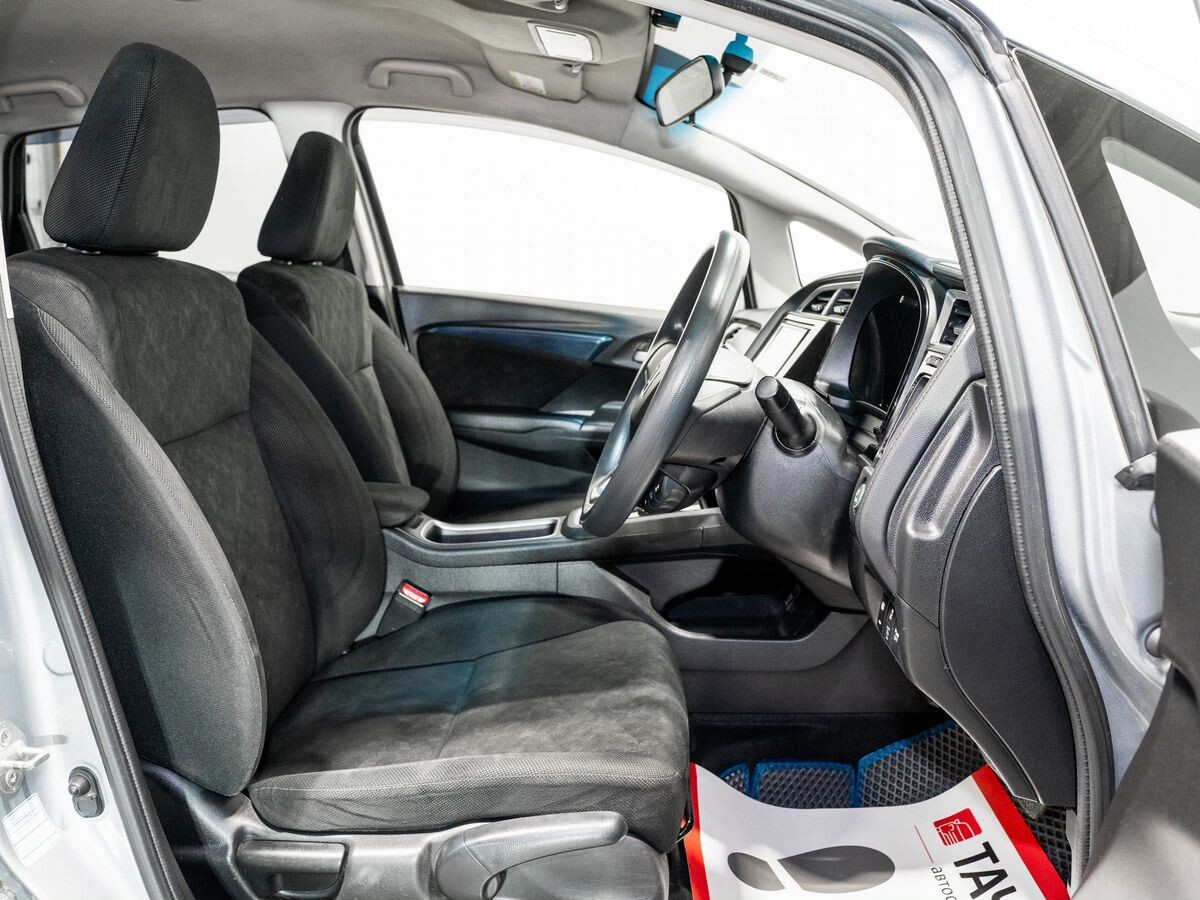 Honda Shuttle 2016 - фото автомобиля