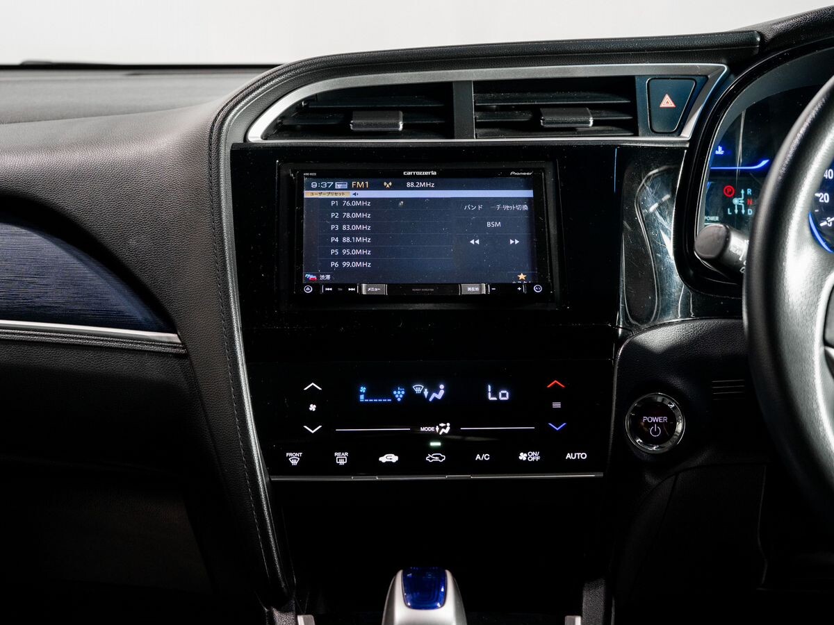 Honda Shuttle 2016 - фото автомобиля
