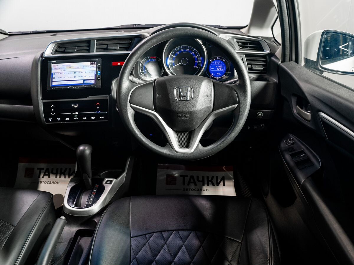 Honda Fit 2016 - фото автомобиля