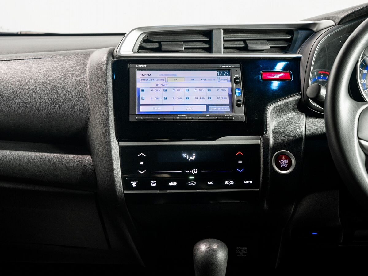 Honda Fit 2016 - фото автомобиля