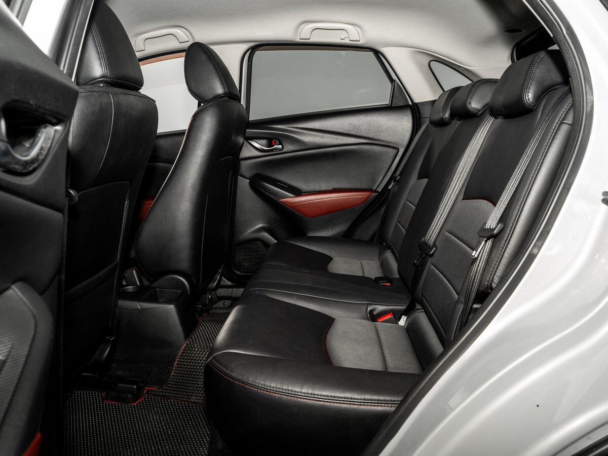 Mazda CX-3 2017 - фото автомобиля