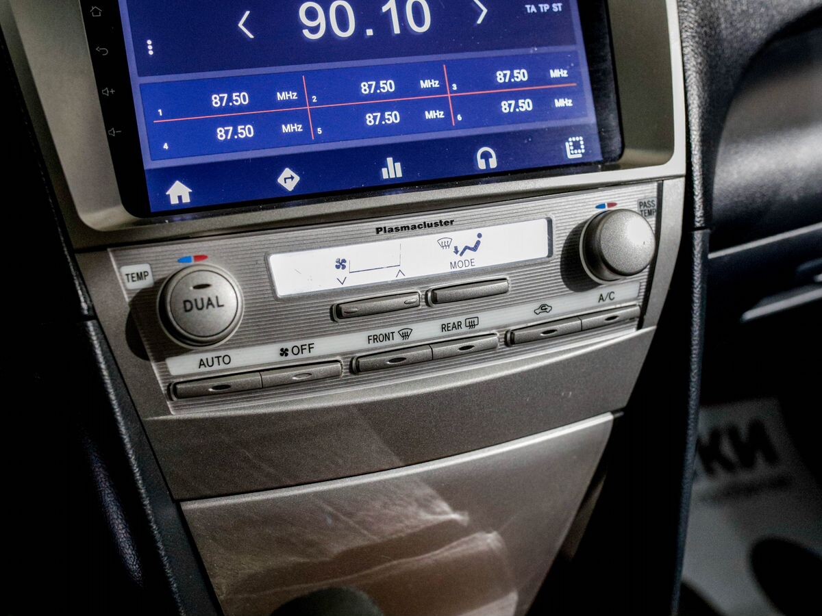 Toyota Camry 2009 - фото автомобиля