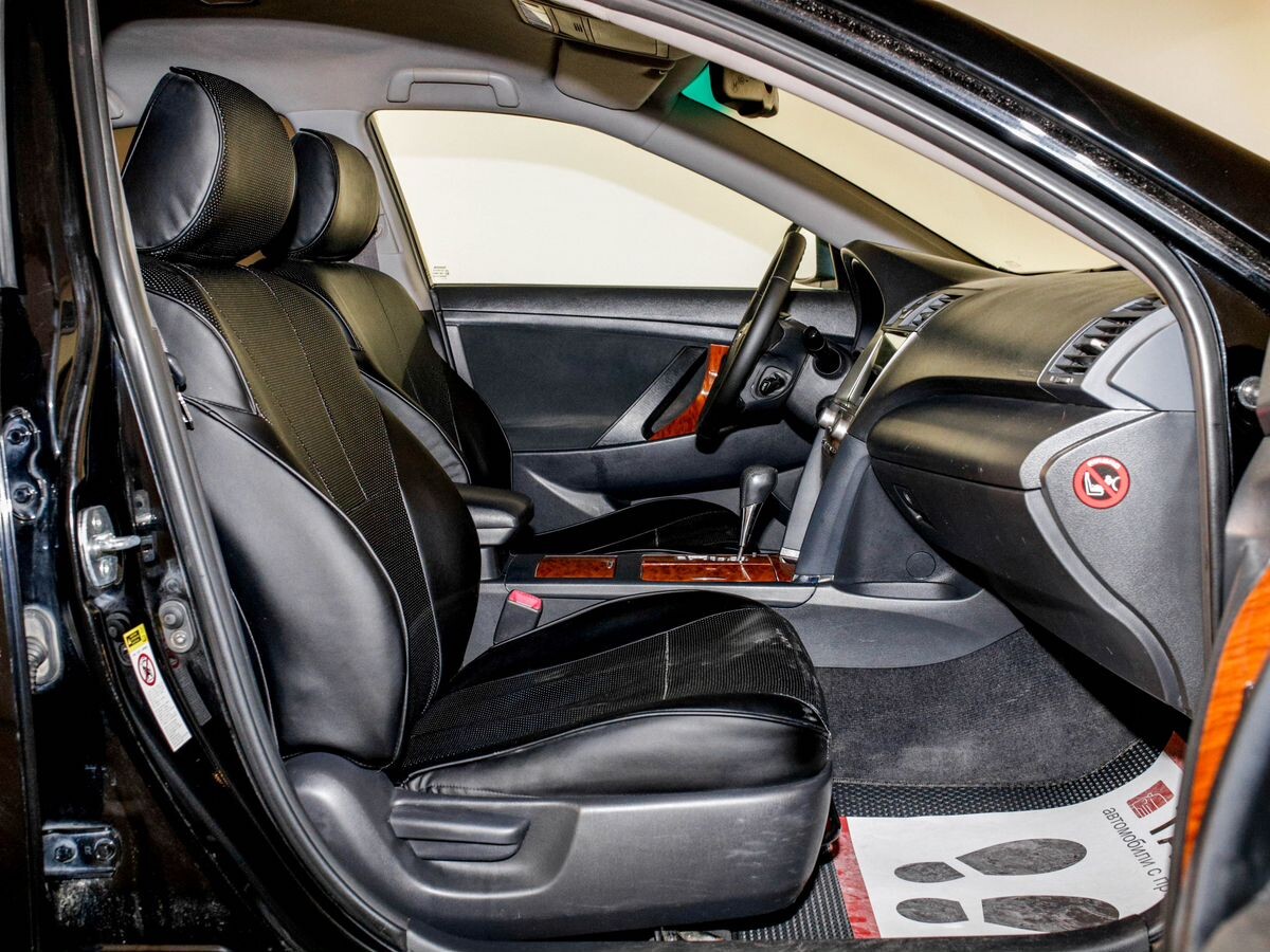 Toyota Camry 2009 - фото автомобиля