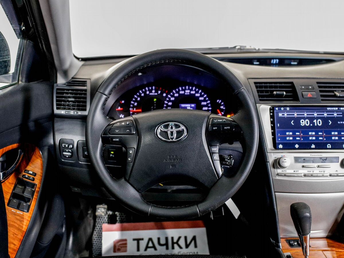 Toyota Camry 2009 - фото автомобиля