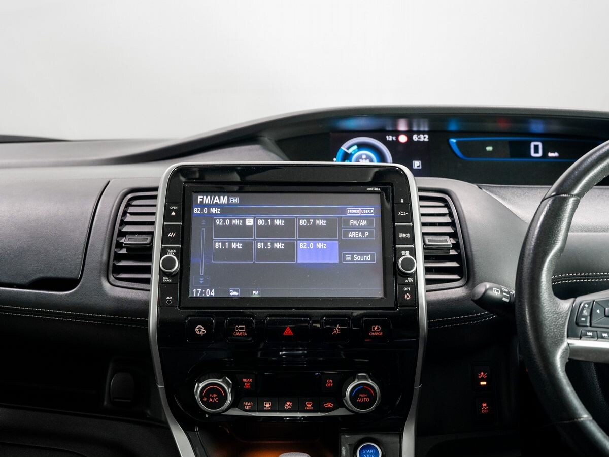 Nissan Serena 2018 - фото автомобиля