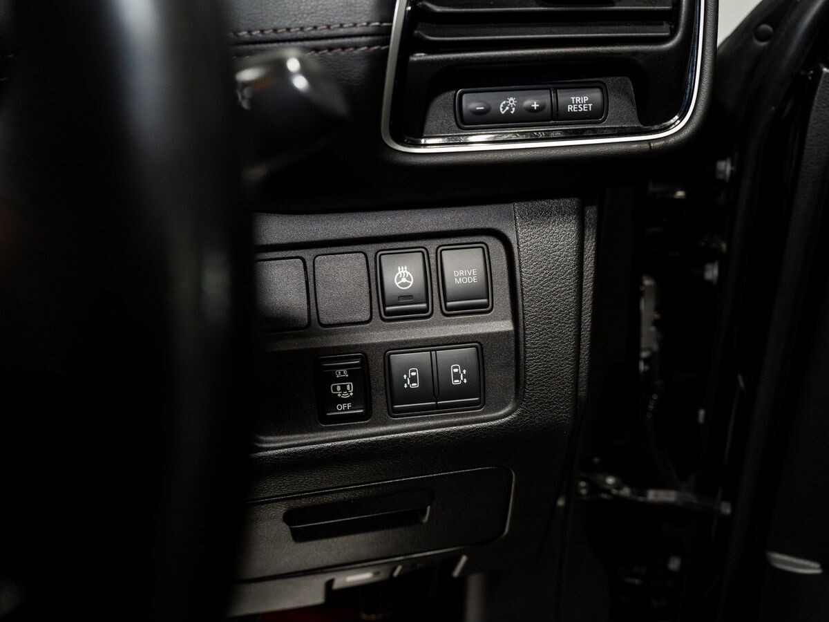 Nissan Serena 2018 - фото автомобиля