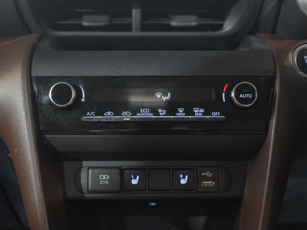 Toyota Yaris Cross 2020 - фото автомобиля