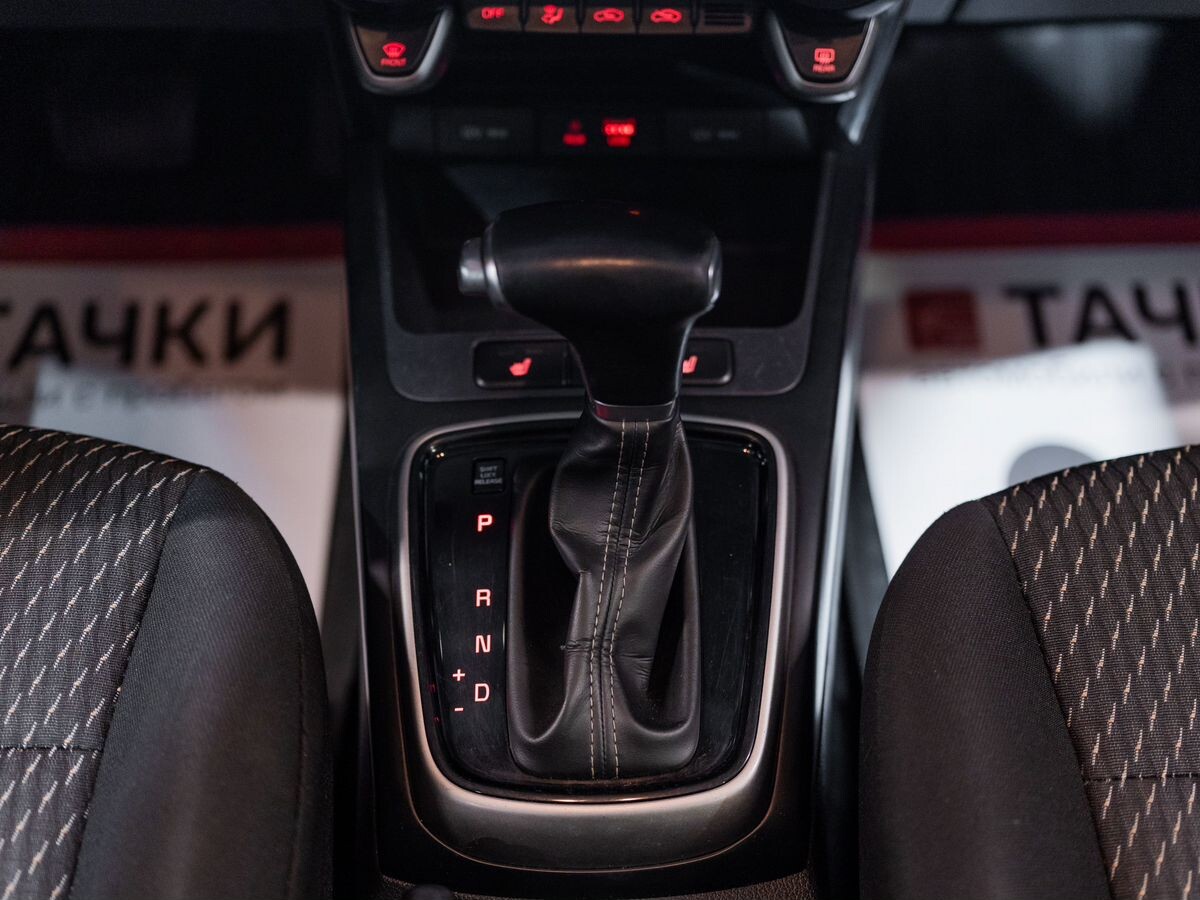 Kia Rio X (X-Line) 2018 - фото автомобиля