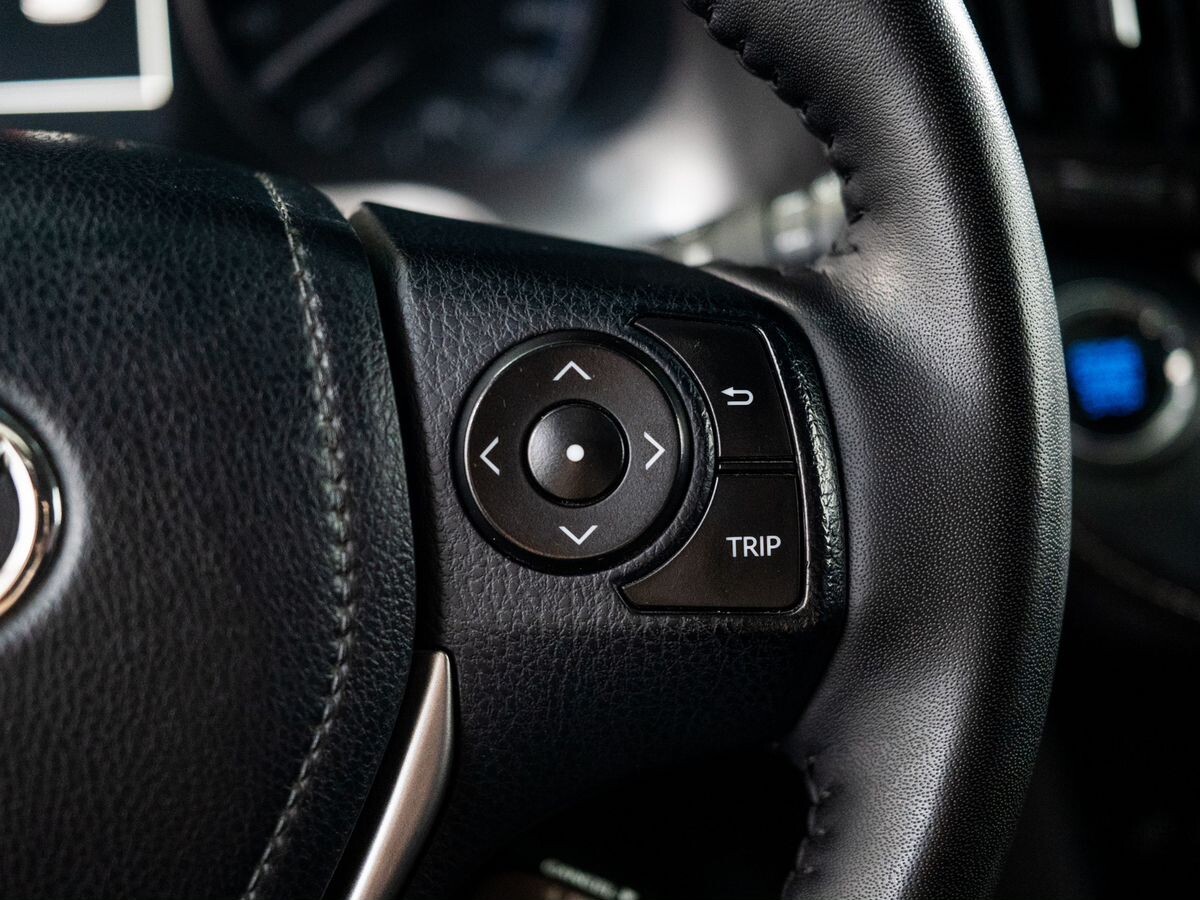 Toyota RAV4 2017 - фото автомобиля
