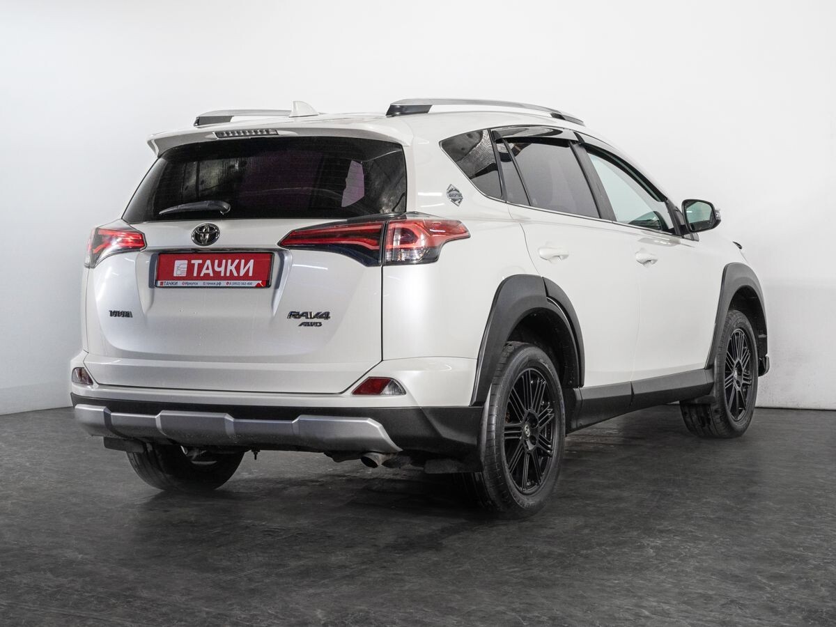Toyota RAV4 2017 - фото автомобиля