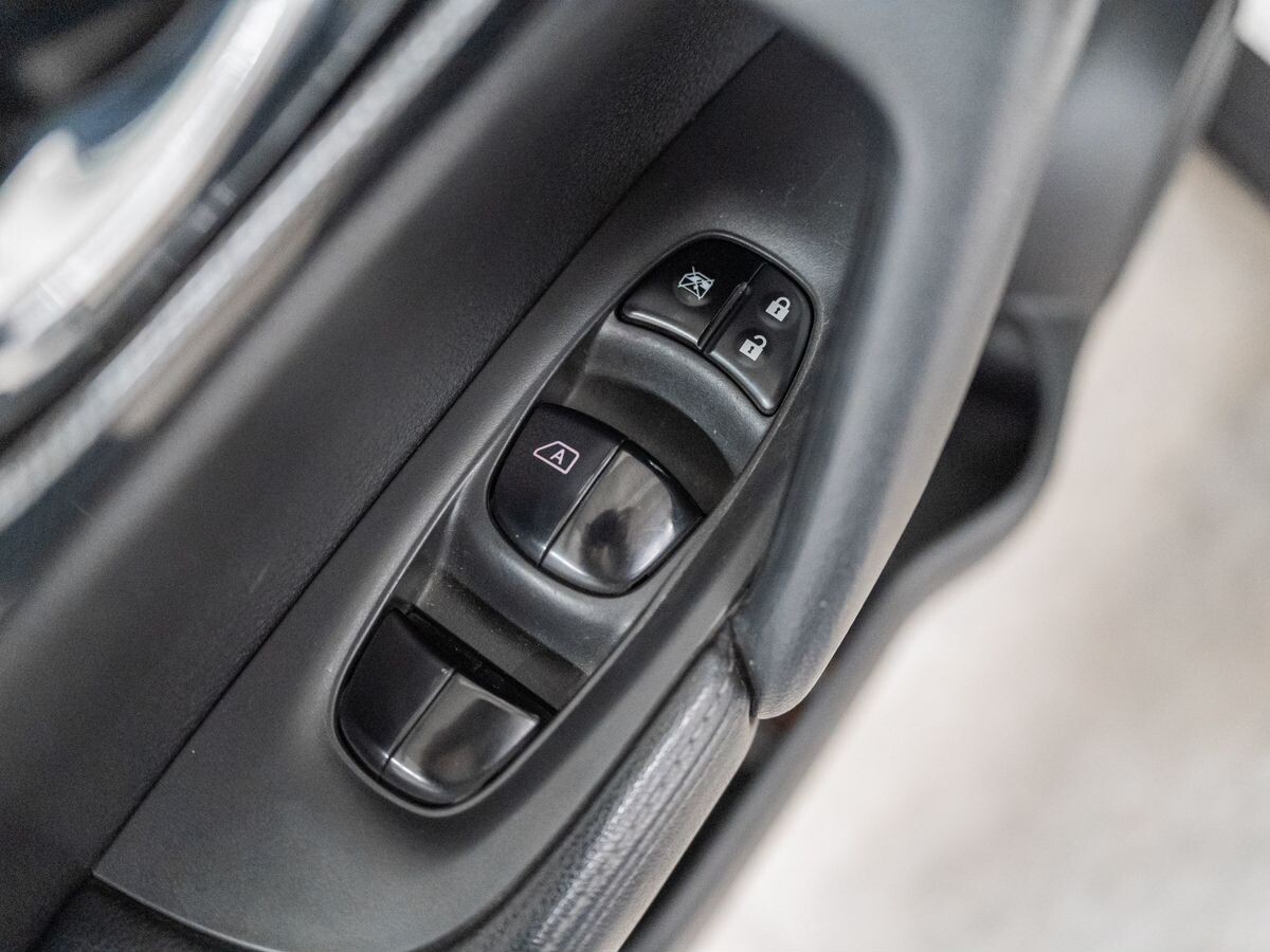 Nissan X-Trail 2015 - фото автомобиля