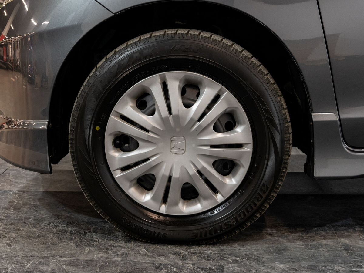 Honda Freed 2008 - фото автомобиля