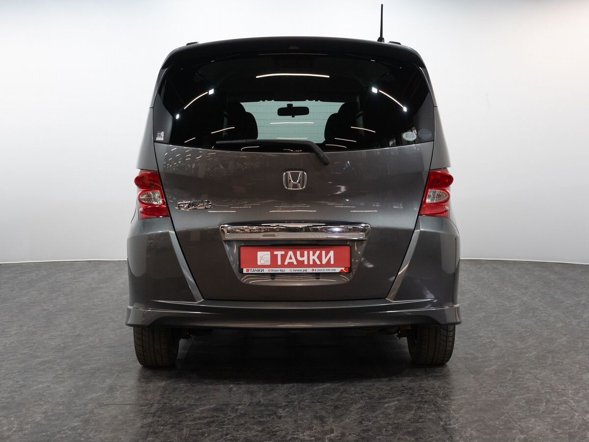 Honda Freed 2008 - фото автомобиля