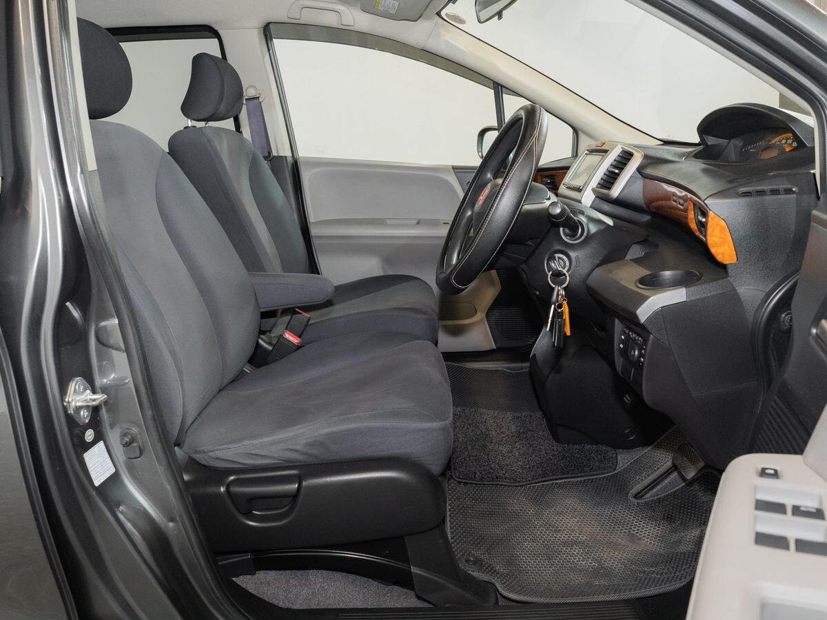 Honda Freed 2008 - фото автомобиля