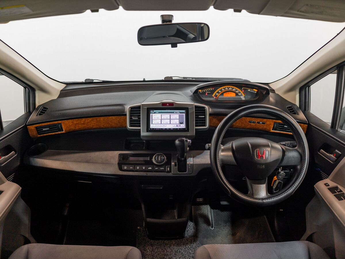 Honda Freed 2008 - фото автомобиля