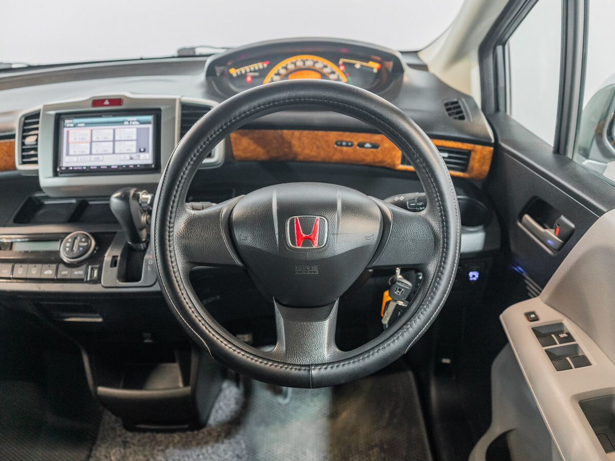 Honda Freed 2008 - фото автомобиля