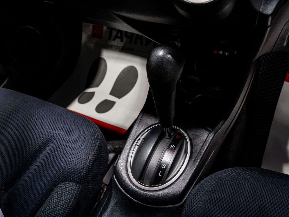 Honda Fit 2012 - фото автомобиля