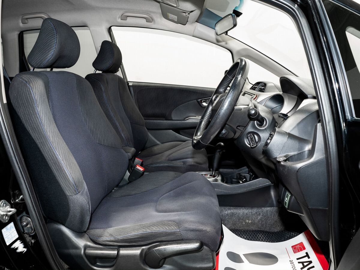 Honda Fit 2012 - фото автомобиля