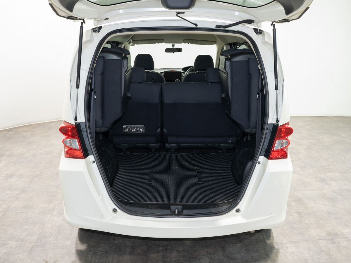 Honda Freed 2008 - фото автомобиля