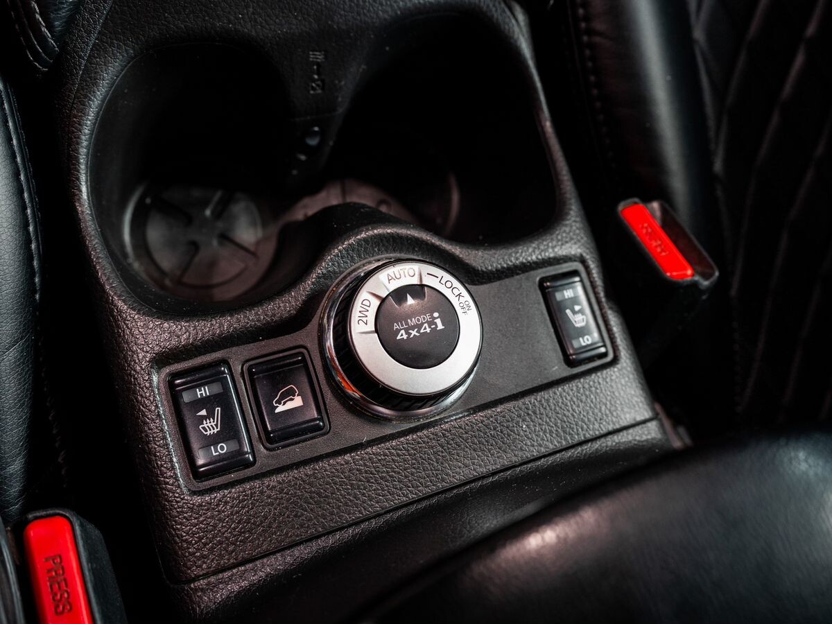 Nissan X-Trail 2015 - фото автомобиля