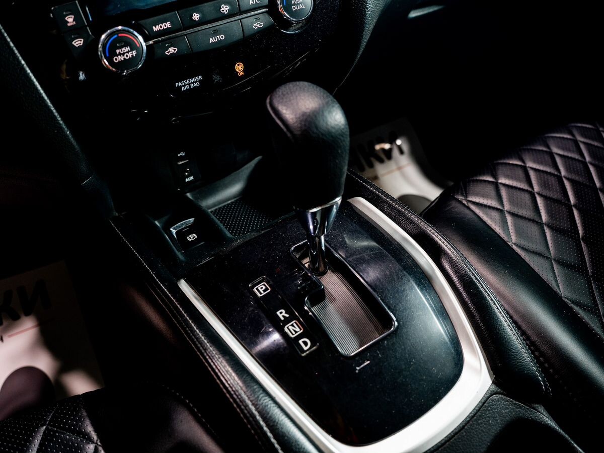 Nissan X-Trail 2015 - фото автомобиля
