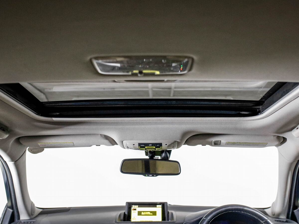 Lexus CT200h 2012 - фото автомобиля