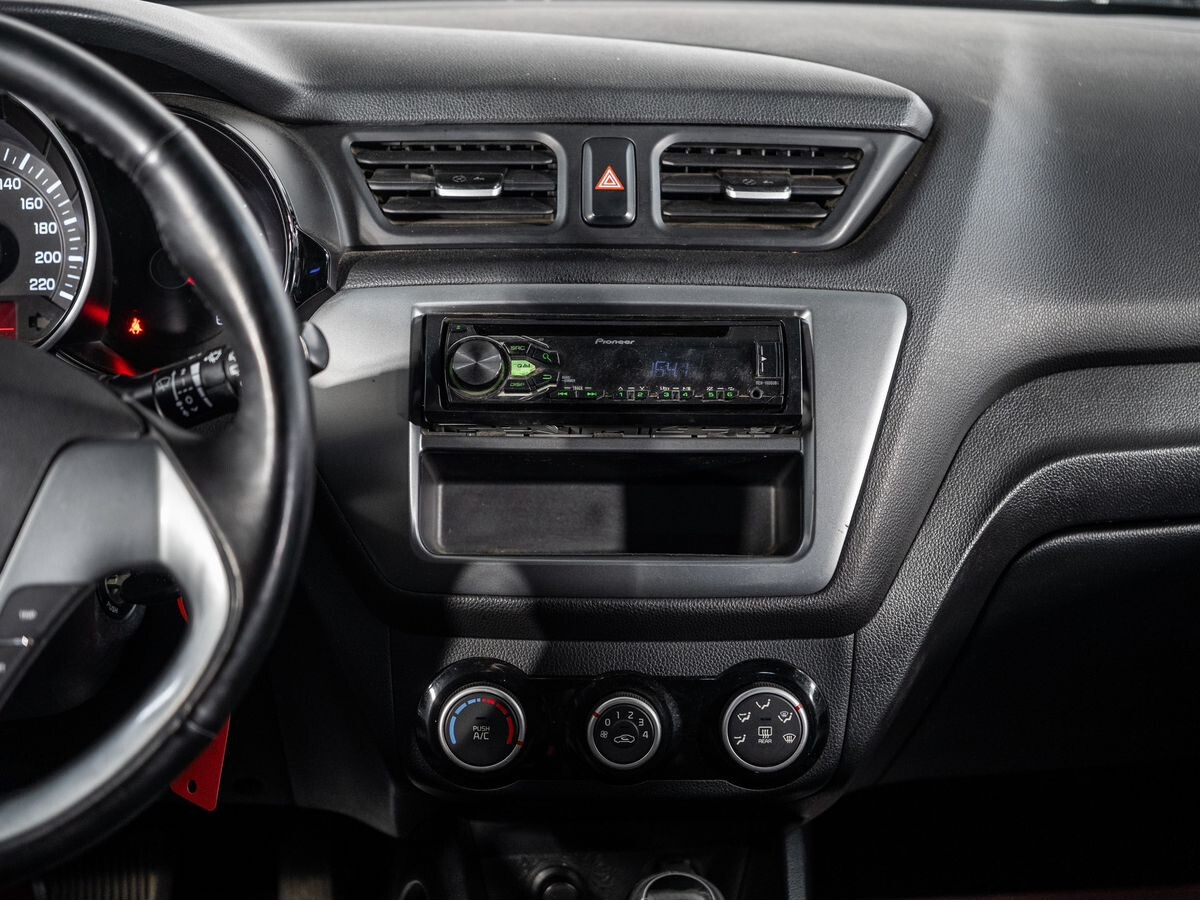 Kia Rio 2015 - фото автомобиля