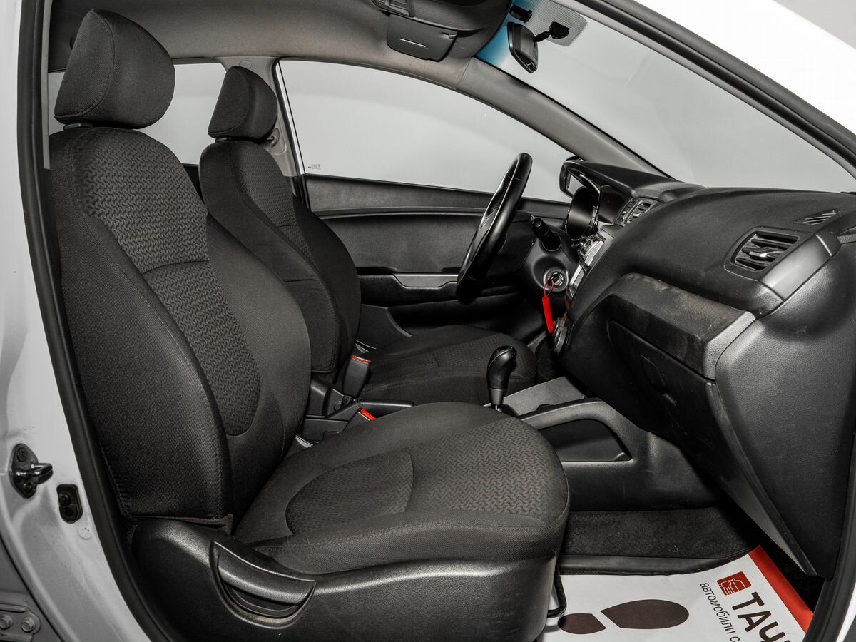 Kia Rio 2015 - фото автомобиля