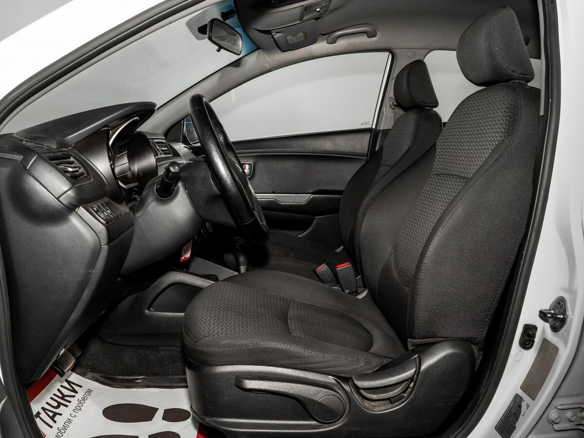 Kia Rio 2015 - фото автомобиля