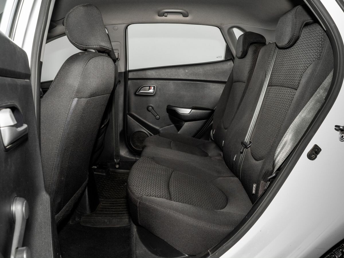 Kia Rio 2015 - фото автомобиля