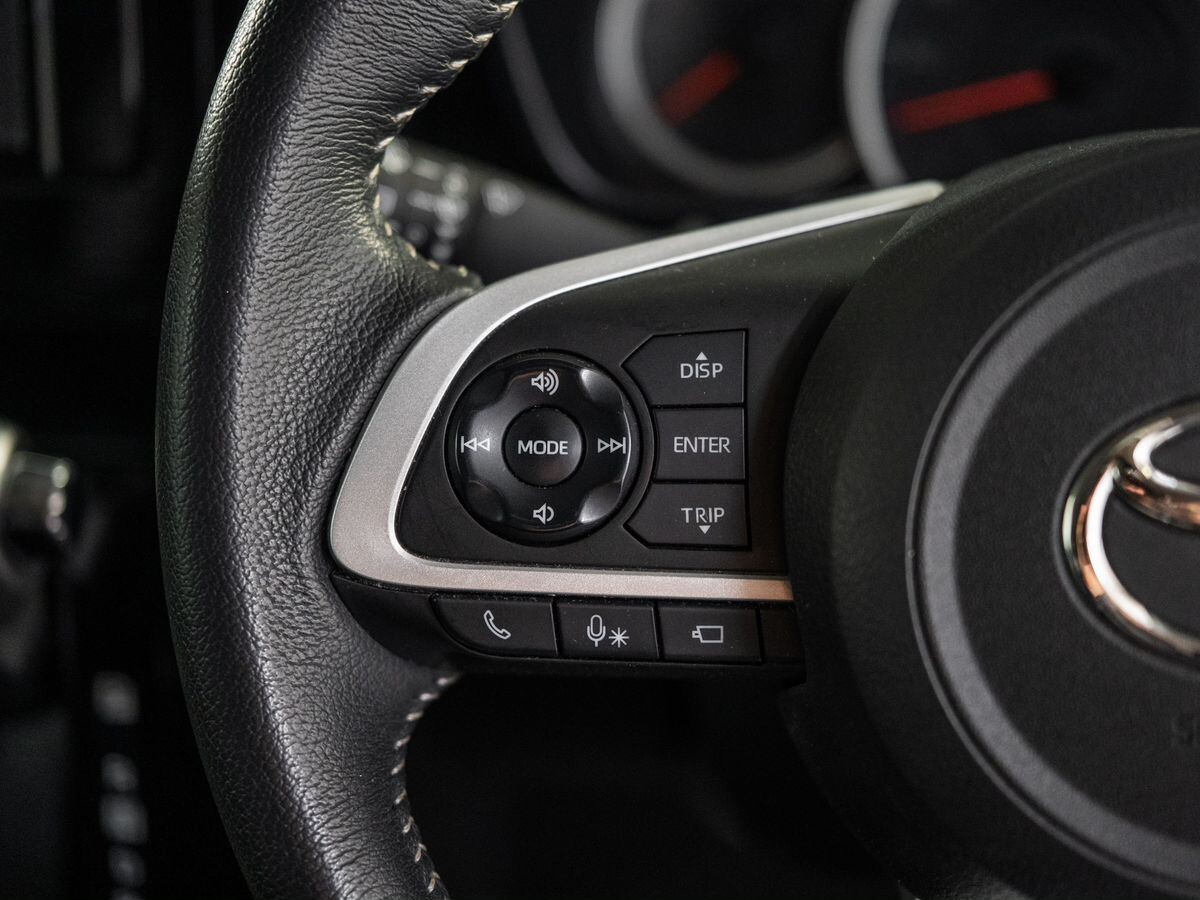 Toyota Roomy 2022 - фото автомобиля