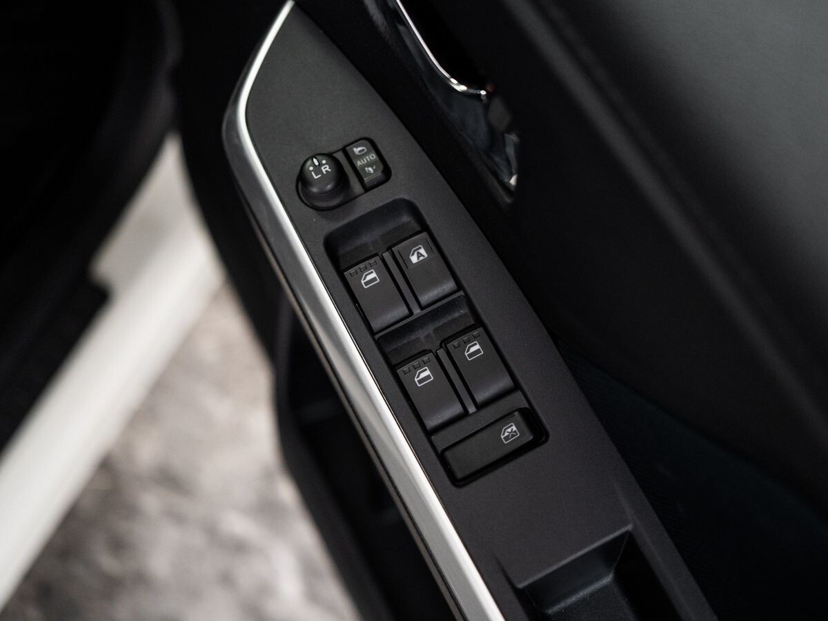 Toyota Roomy 2022 - фото автомобиля