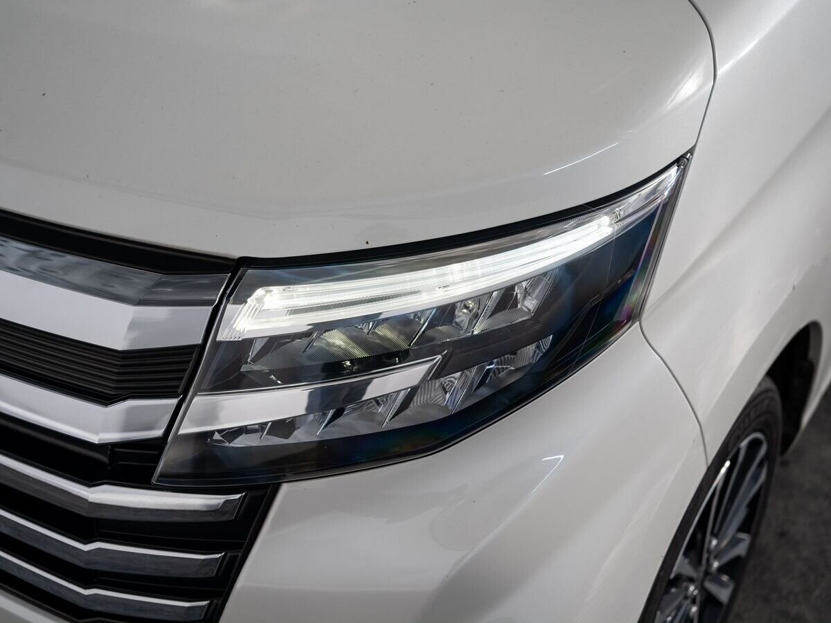 Toyota Roomy 2022 - фото автомобиля