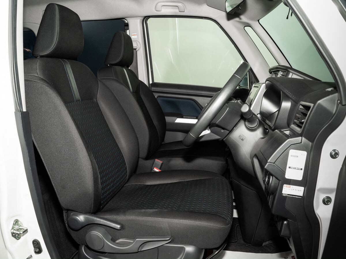Toyota Roomy 2022 - фото автомобиля