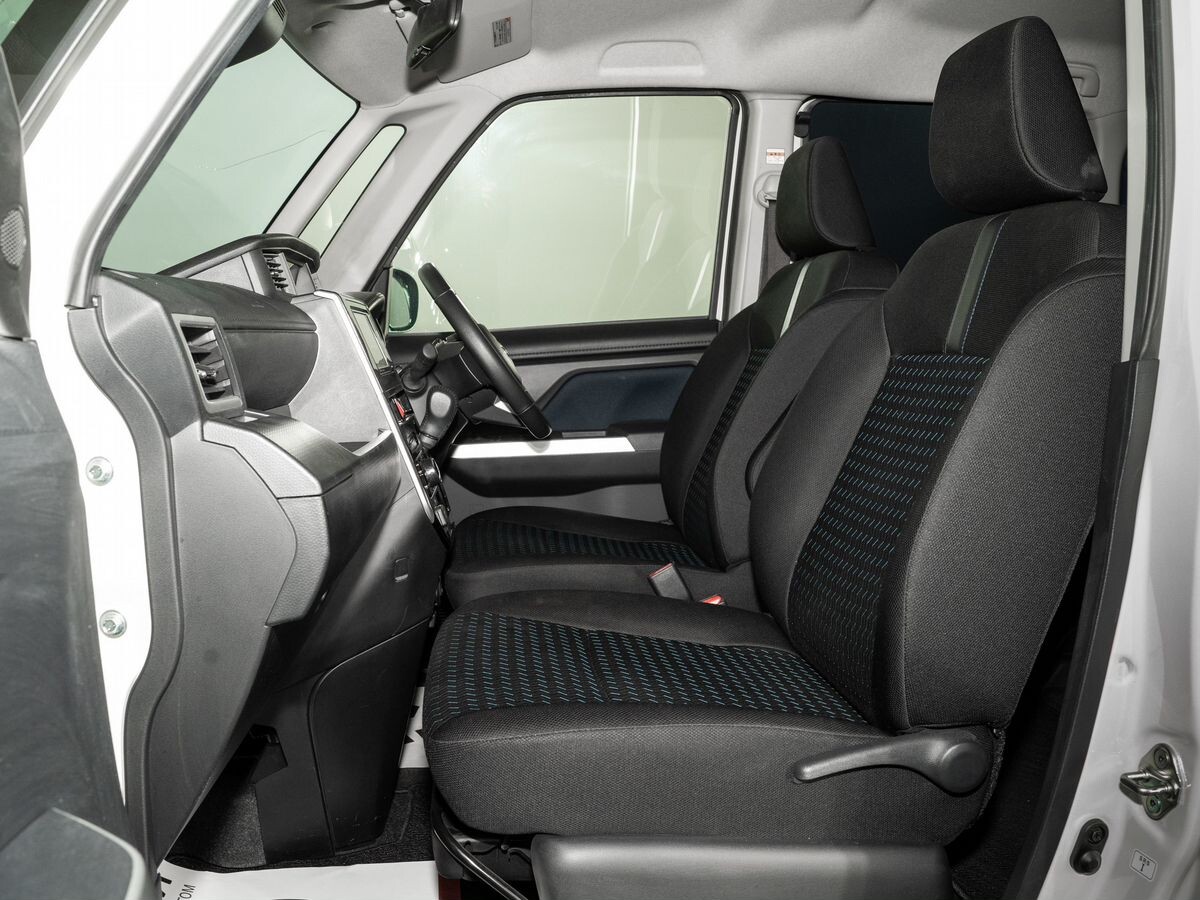 Toyota Roomy 2022 - фото автомобиля